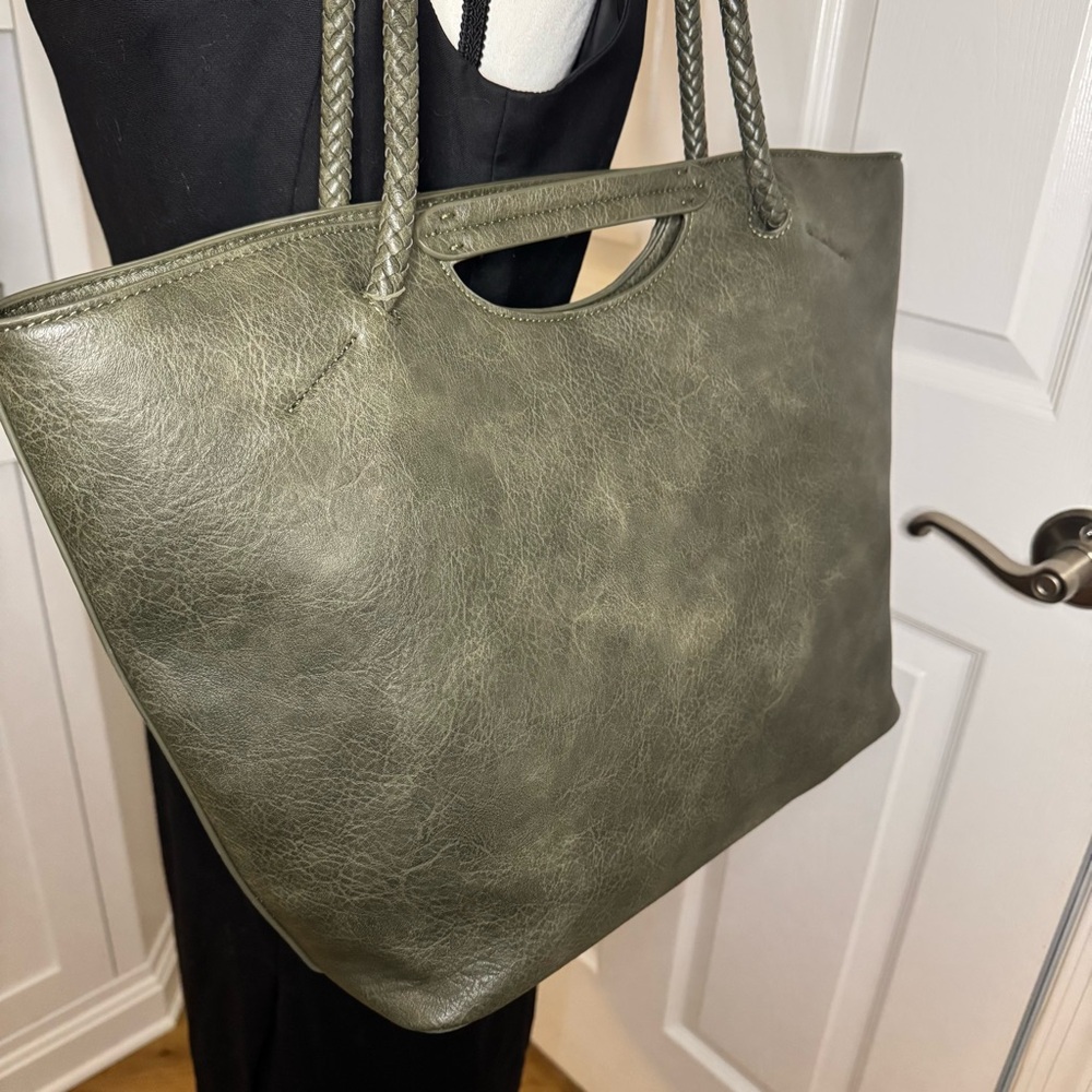 Deux Lux Green Vegan Leather Tote Bag - Picture 3 of 13